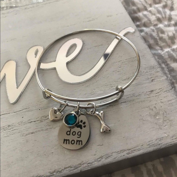 🐾💕Dog Mom Bangle Bracelet 🐾💕 - Picture 1 of 1